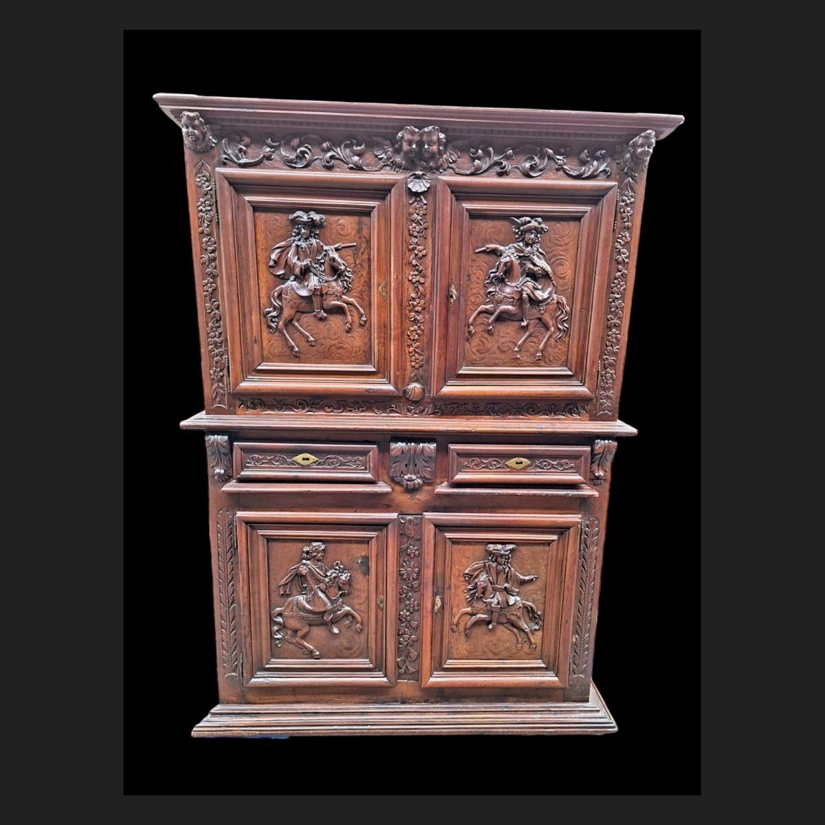 A very nice carved 4-doors walnut cabinet