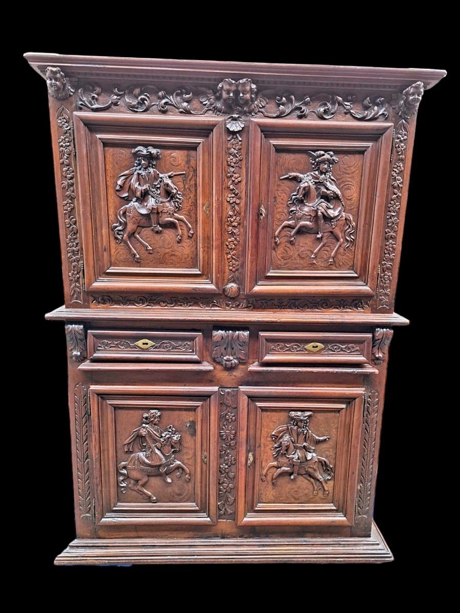 A very nice carved 4-doors walnut cabinet