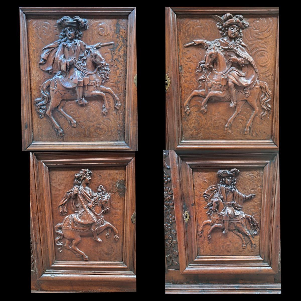 A very nice carved 4-doors walnut cabinet