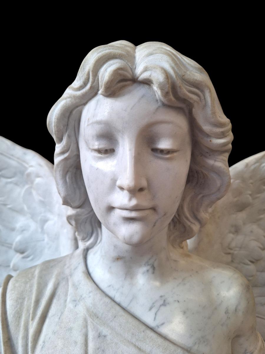 A white marble angel.