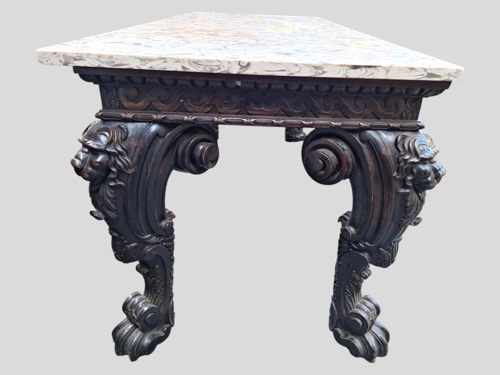 Exceptional and richly carved Console table 