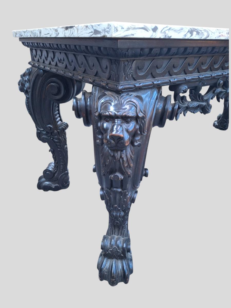 Exceptional and richly carved Console table 