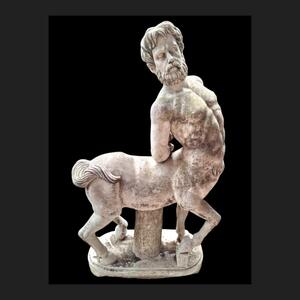 Mythologique marble statue