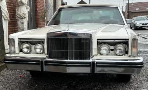 Oldtimer  LINCOLN  CONTINENTAL 1987