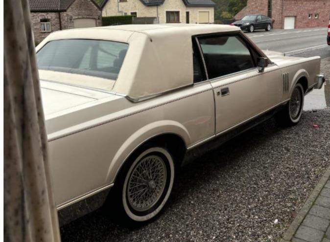 Oldtimer  LINCOLN  CONTINENTAL 1987