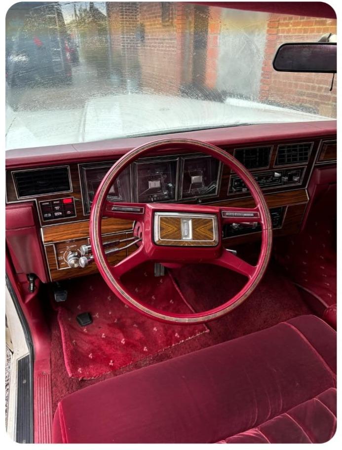 Oldtimer  LINCOLN  CONTINENTAL 1987