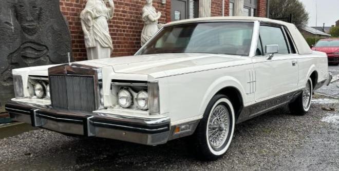 Oldtimer  LINCOLN  CONTINENTAL 1987